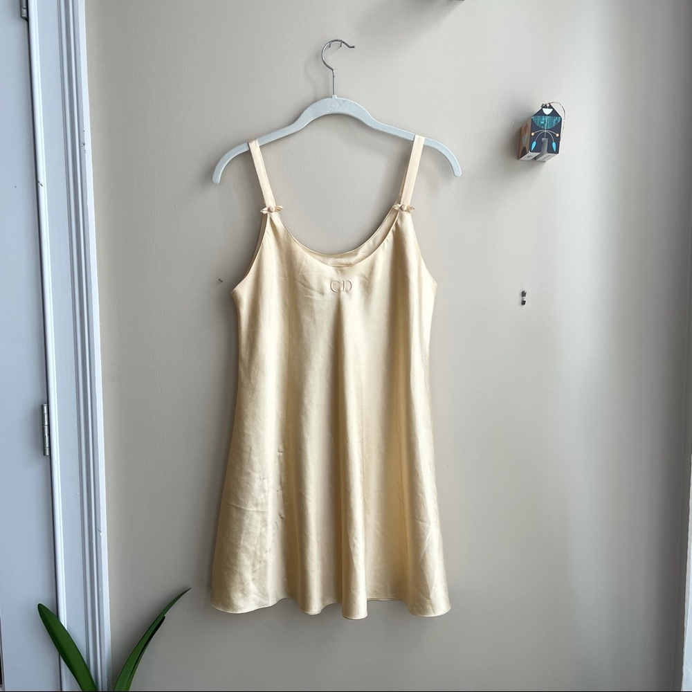 champagne Christian Dior slip